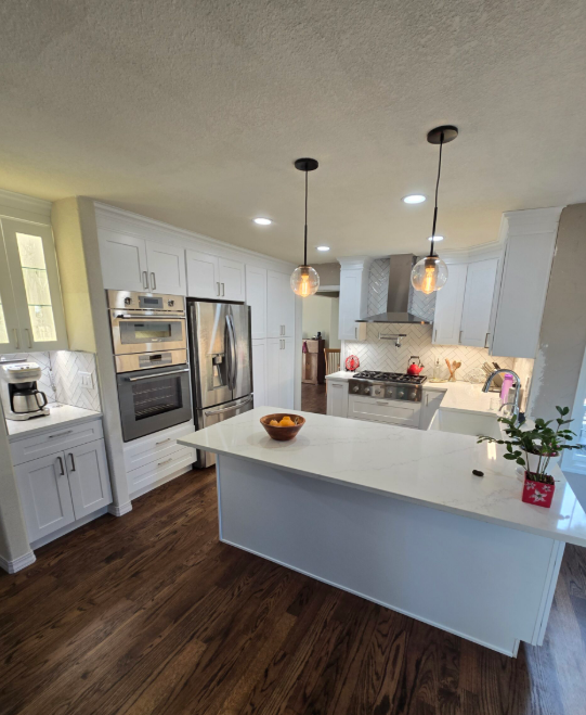 Remodeled room with new cabinets and tile installed by Treadline